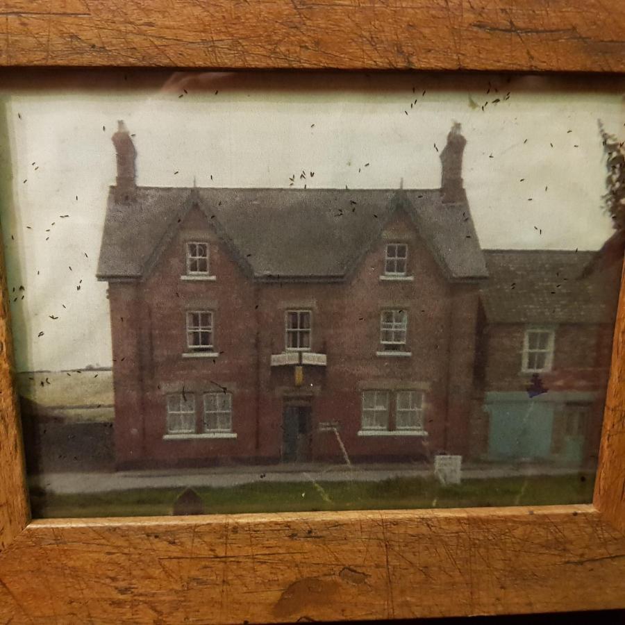 The Blue Bell Inn Weaverthorpe Exterior foto